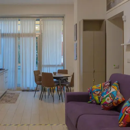 Malu Apartmán Neapol